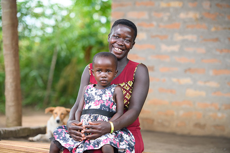mother-with-child-Museruka