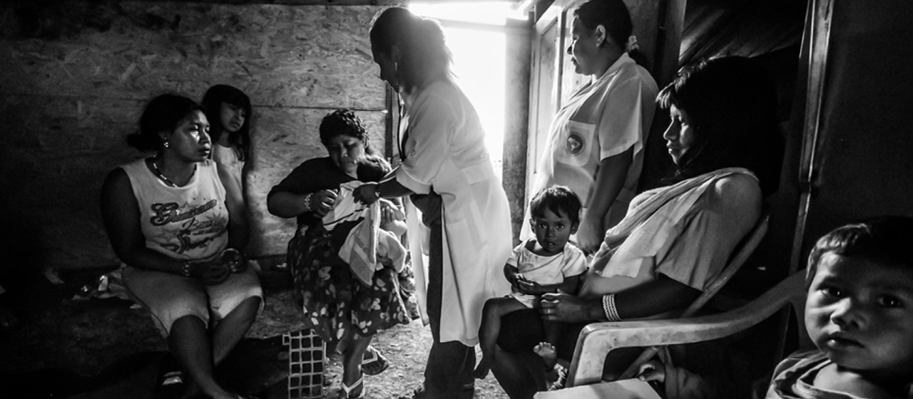 A family health team making a household visit in the Sao Paulo, Pico do Jaragua. Credit: Radilson Carlos Gomes da Silva