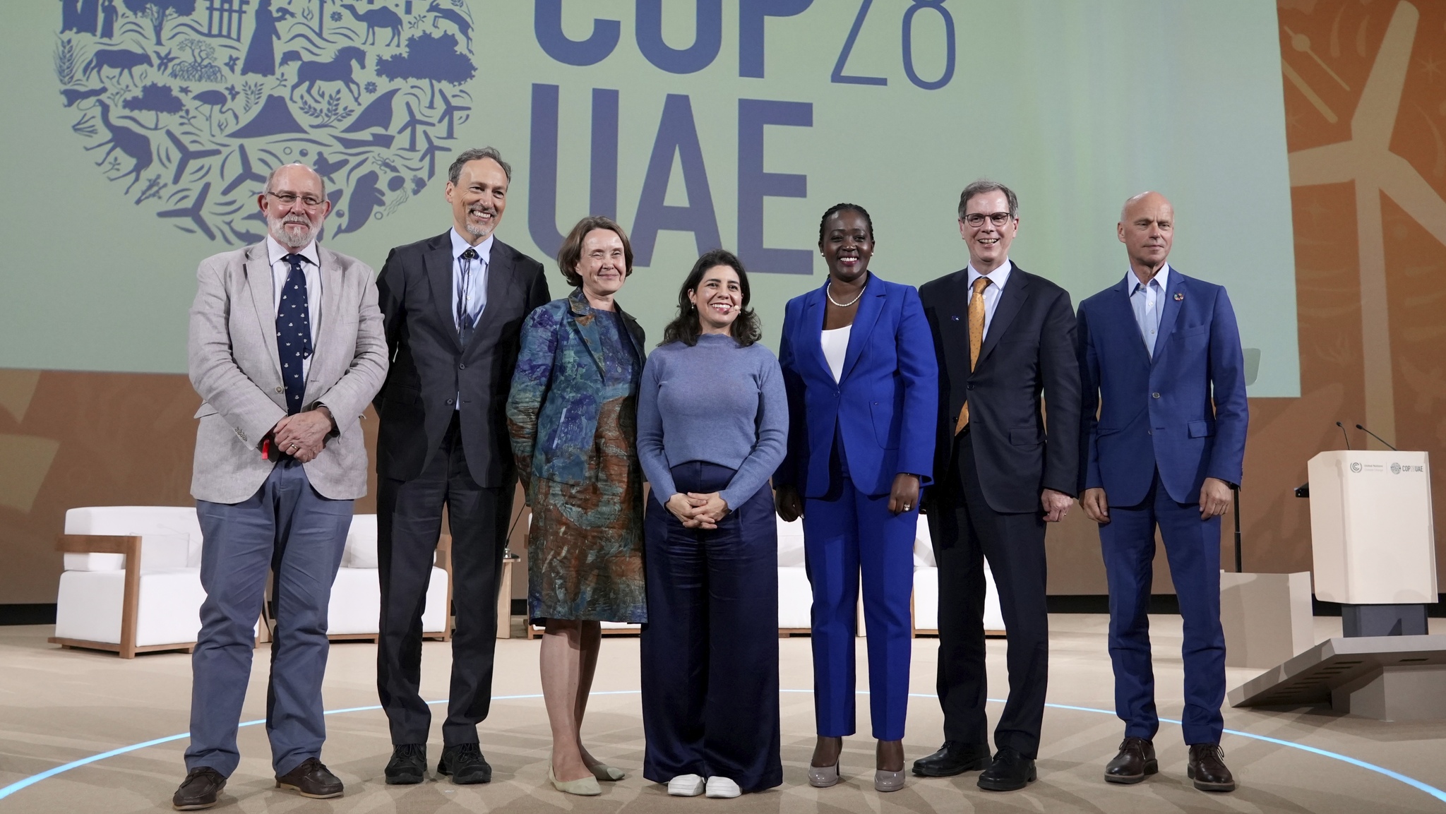 Group of school meals policymakers, researchers, donors, and programme experts gather onstage at COP28.