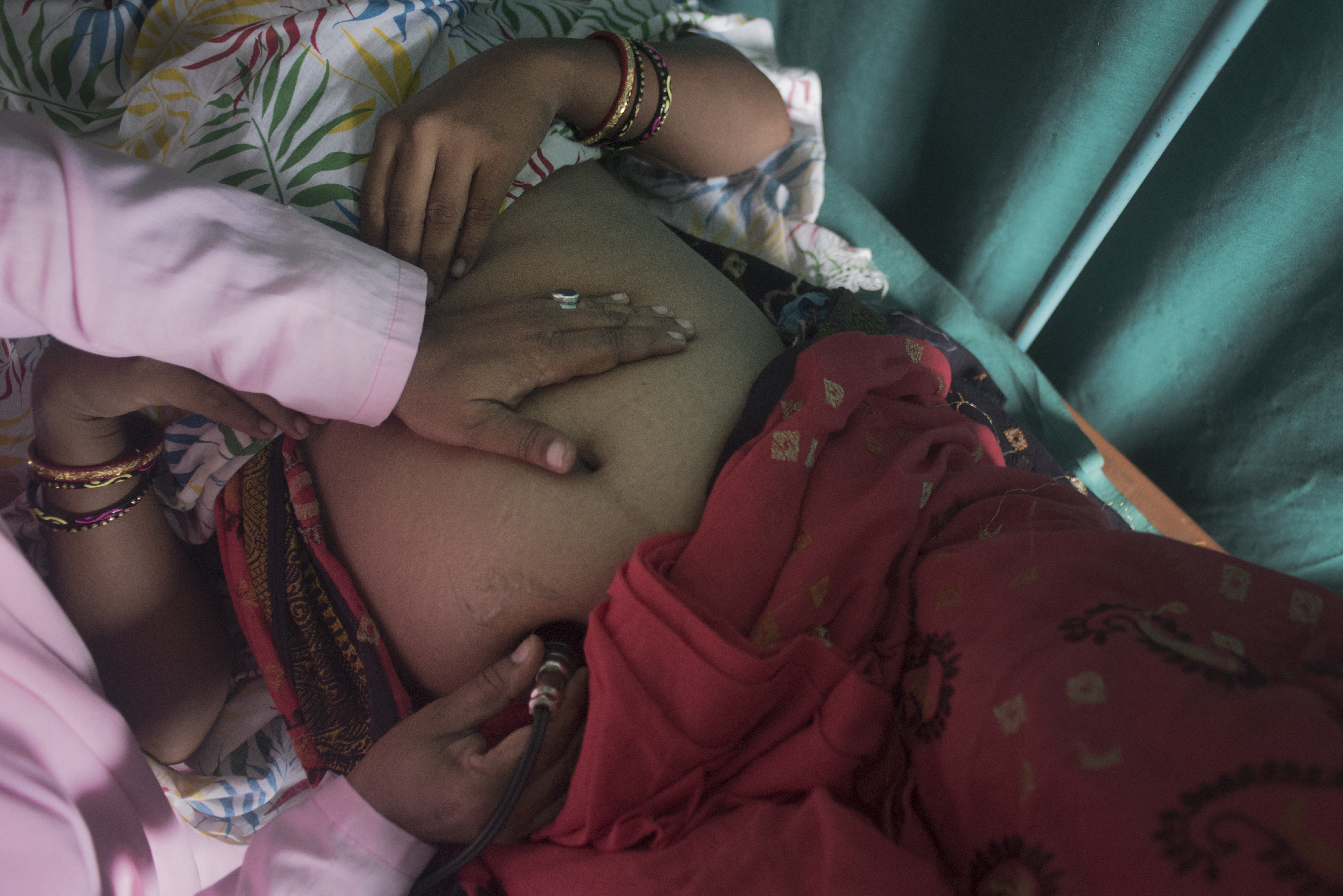 Pregnant woman in Chandanpur Clinic. Credit: Pieter ten Hoopen/The Lancet Maternal Health Series