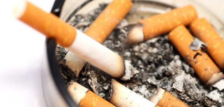 Image: Cigarettes in ash tray