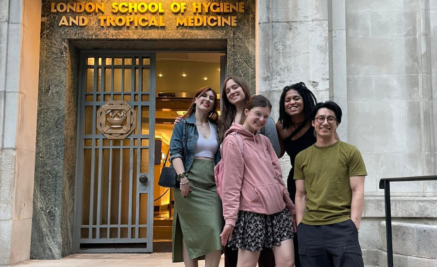 LSHTM Students outside Keppel Street entrance.