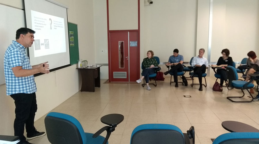 EQUI-PMAQ team presenting at kick-off meeting in Brasilia 2018