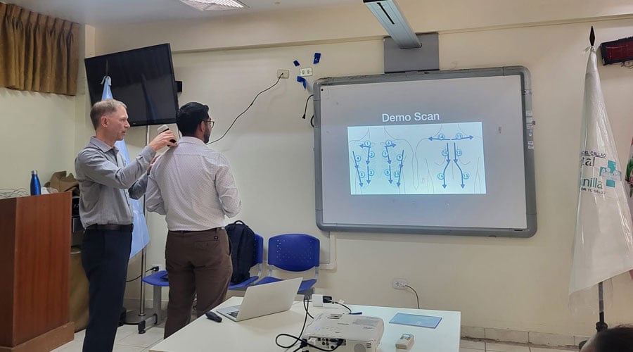 2. Study team training - demonstrating techniques for the acquisition of lung US and FASH