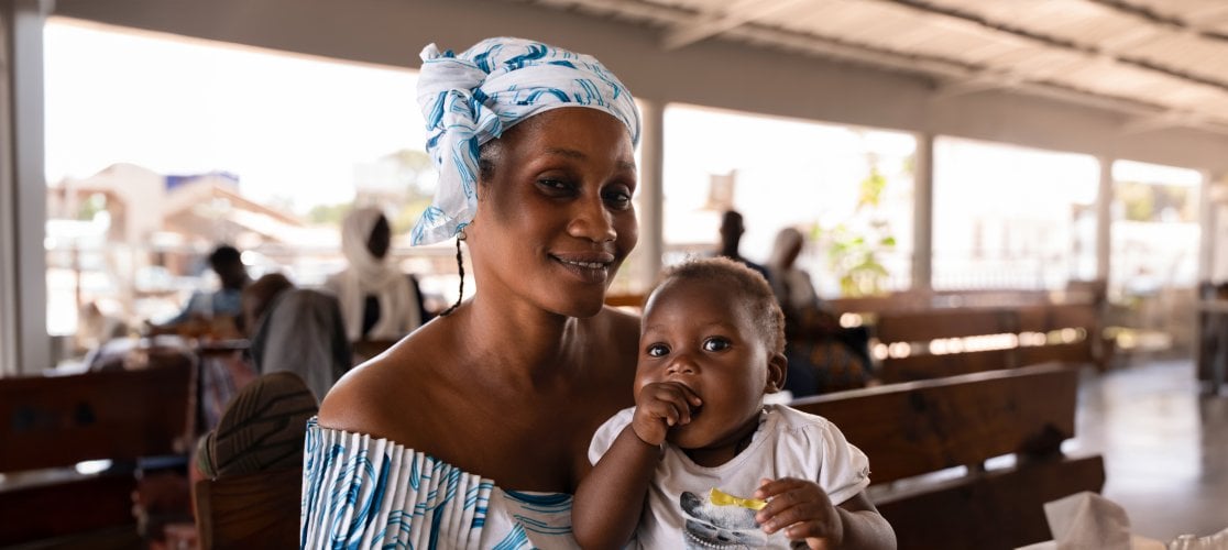 Happy mom & child - MRCG