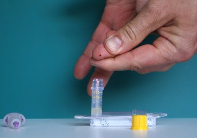 Finger prick test for HIV and syphilis. Credit: SH:24