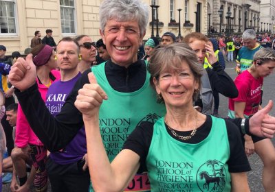 Imogen Sharp (PhD student, LSHTM) and Martin Lewy (Imogen’s husband), this year’s top fundraisers, prepare for the LLHM at the start line on 7 April 2024.