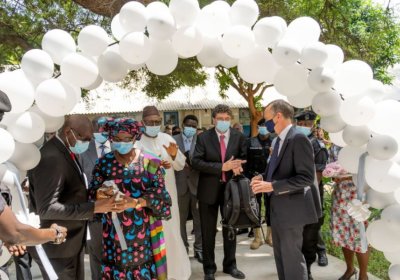 Gambian Vice President inaugurates new MRCG at LSHTM Molecular Biology Laboratory