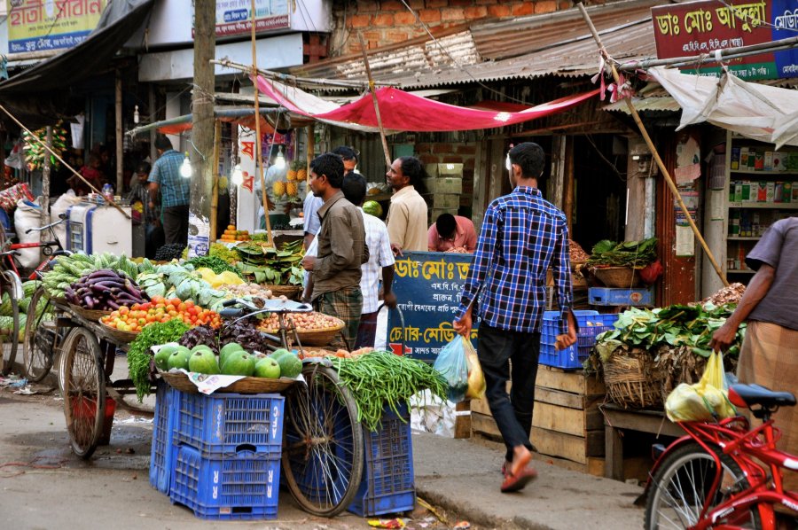 Caption: Market traders in Bangladesh. Credit. Thalia Sparling