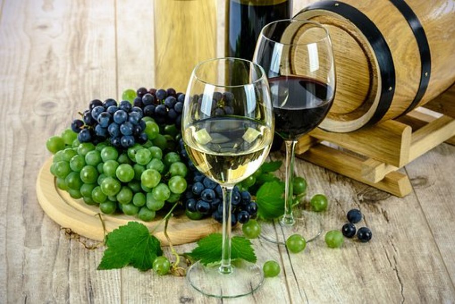 Geneva wine and grapes