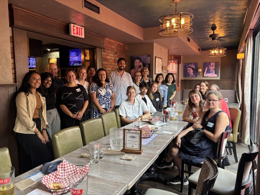 LSHTM Toronto Alumni Chapter gathering in a pub