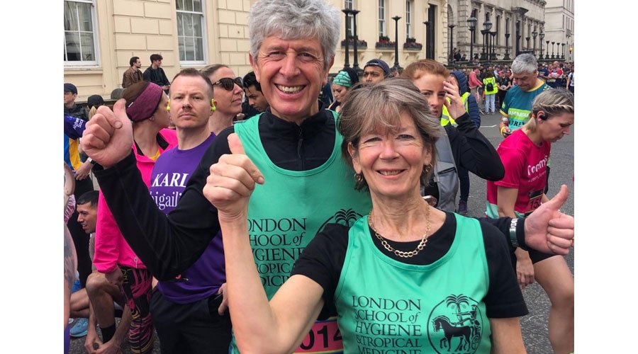 Imogen Sharp (PhD student, LSHTM) and Martin Lewy (Imogen’s husband), this year’s top fundraisers, prepare for the LLHM at the start line on 7 April 2024.