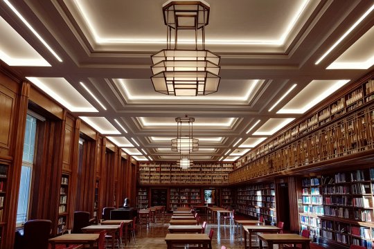 Library reading room in Keppel Street