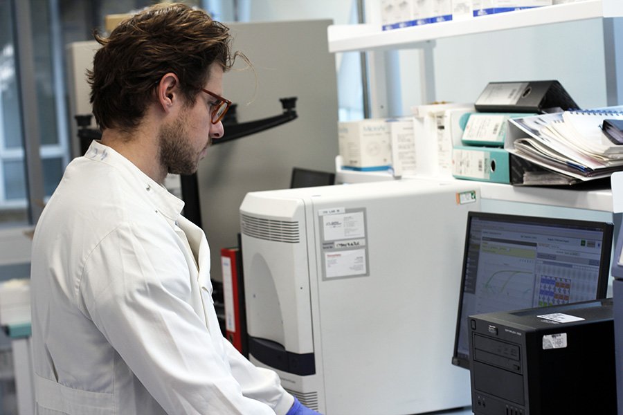 William Jones-Warner, research degree student, using one of our quantitative real-time PCR platforms